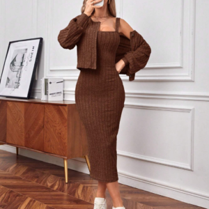 Ensemble deux pièces cardigan et robe camisole