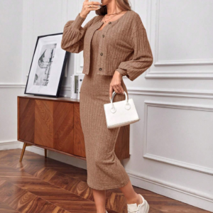 Ensemble deux pièces cardigan et robe camisole